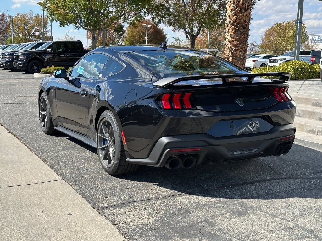 2026 Ford Mustang Dark Horse