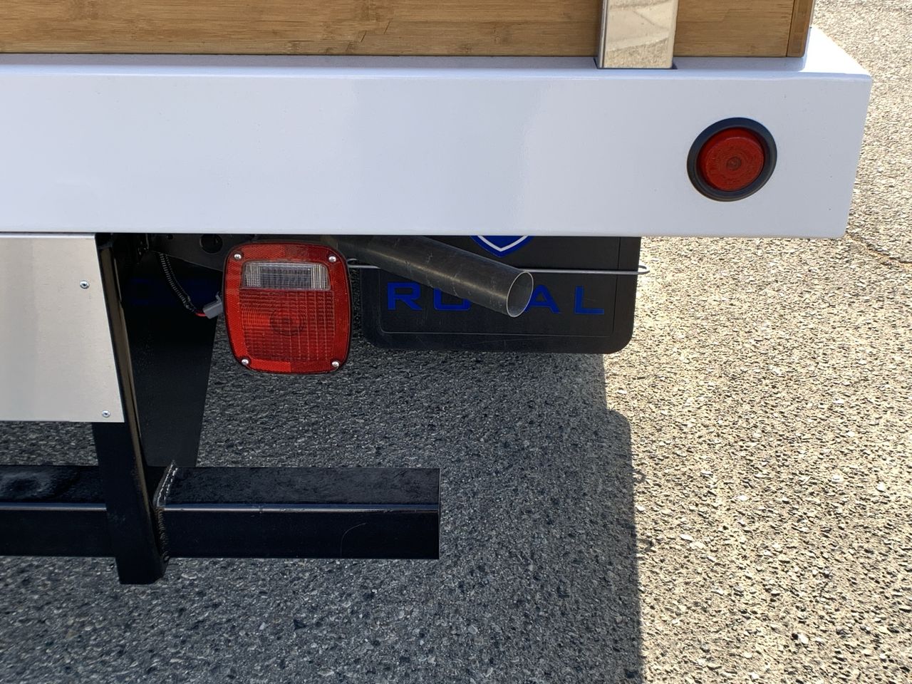 2025 Ford Super Duty F-350 DRW XL 2WD Reg Cab 169" WB 84" CA