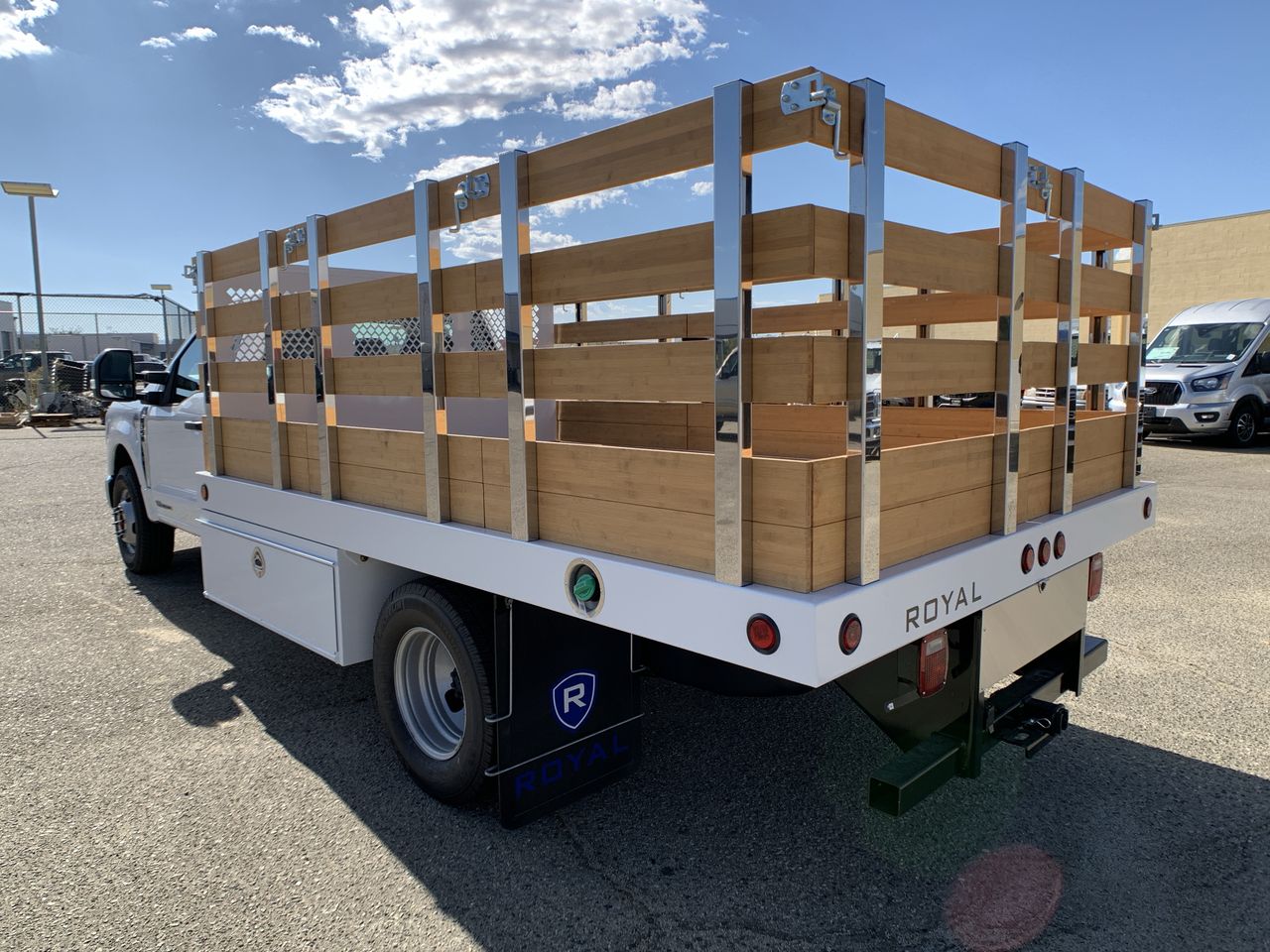 2025 Ford Super Duty F-350 DRW XL 2WD Reg Cab 169" WB 84" CA