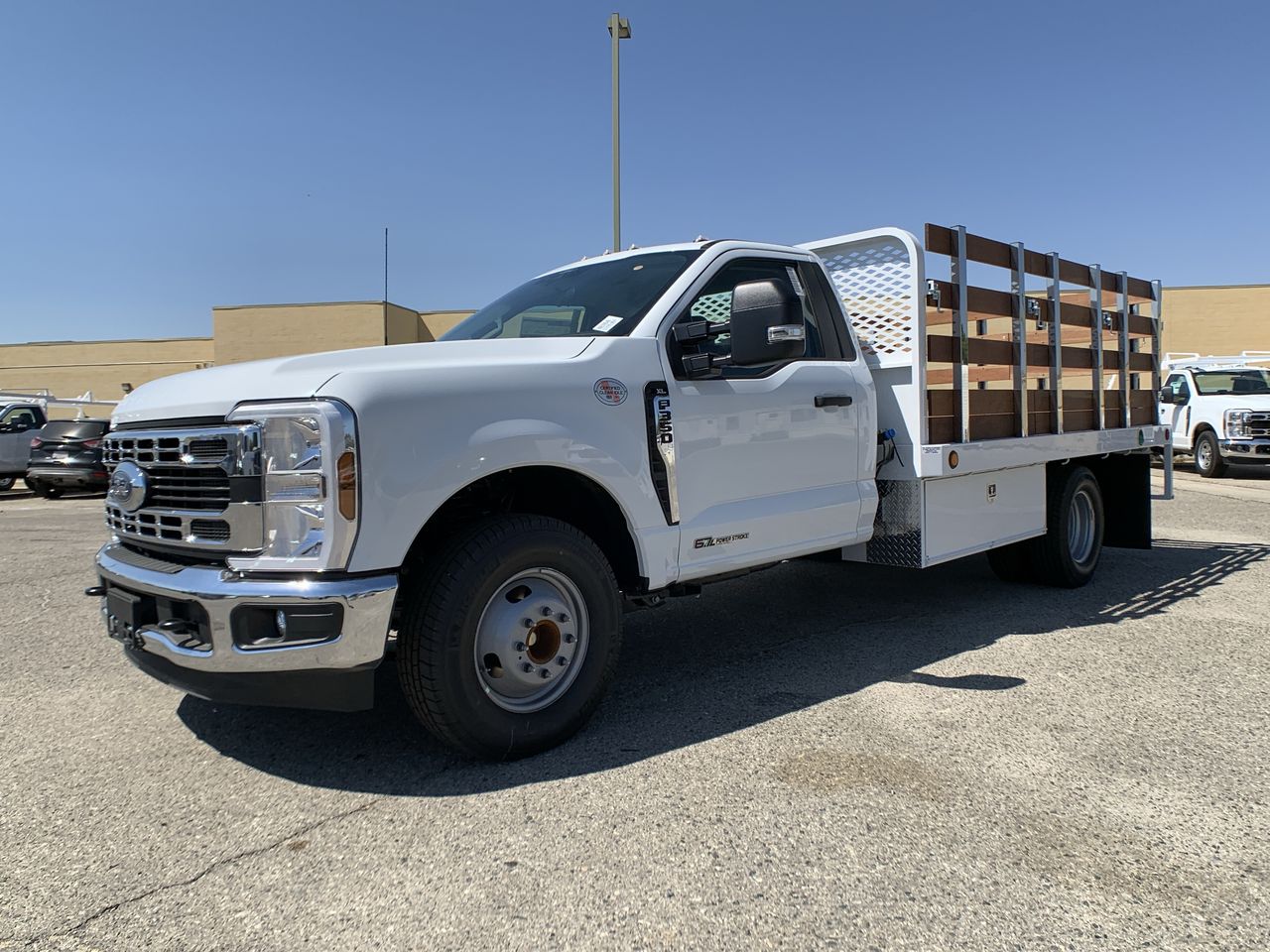 2025 Ford Super Duty F-350 DRW XL 2WD Reg Cab 169" WB 84" CA