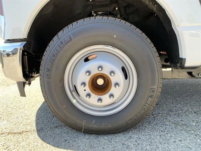 2025 Ford Super Duty F-350 DRW XL 2WD Reg Cab 169" WB 84" CA