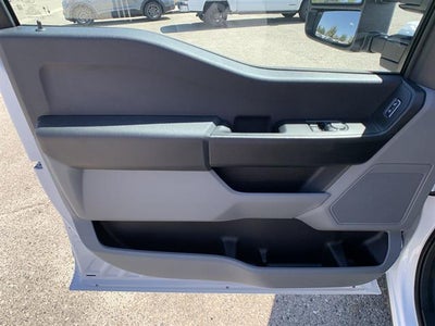 2025 Ford Super Duty F-350 DRW XL 2WD Reg Cab 169" WB 84" CA