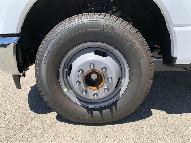 2025 Ford Super Duty F-350 DRW XL 2WD Reg Cab 169" WB 84" CA