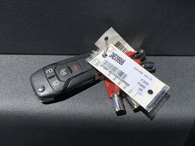 2025 Ford Super Duty F-350 DRW XL 2WD Reg Cab 169" WB 84" CA