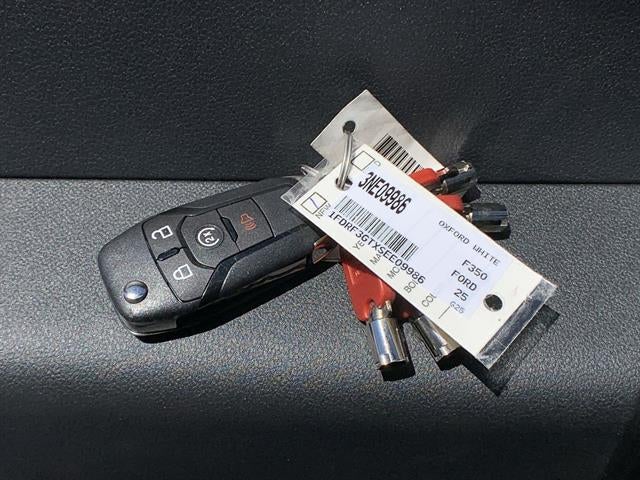 2025 Ford Super Duty F-350 DRW XL 2WD Reg Cab 169" WB 84" CA