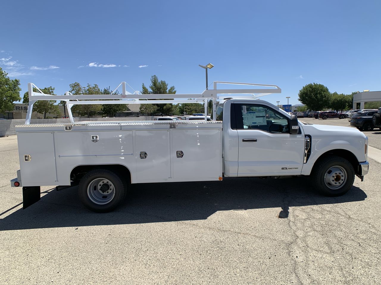 2025 Ford Super Duty F-350 DRW XL 2WD Reg Cab 169" WB 84" CA