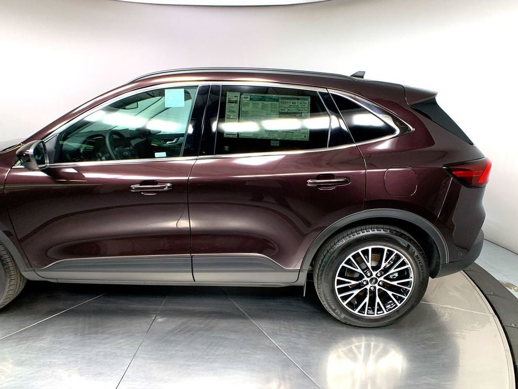 2023 Ford Escape Plug-In Hybrid Base