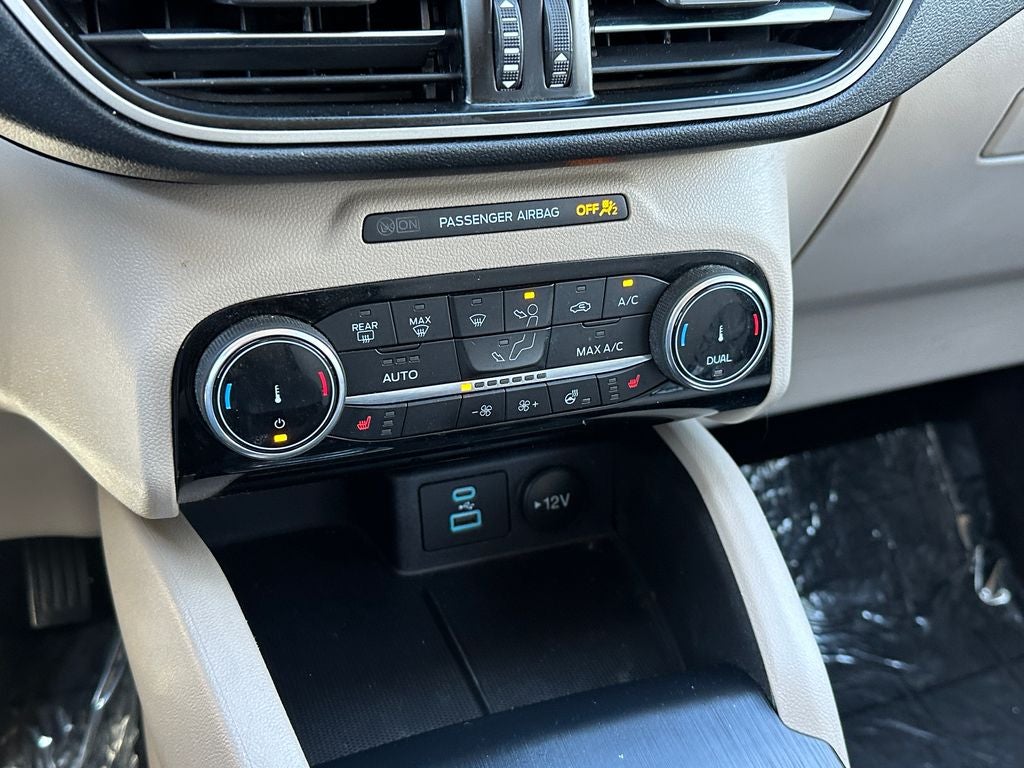 2022 Ford Escape SE