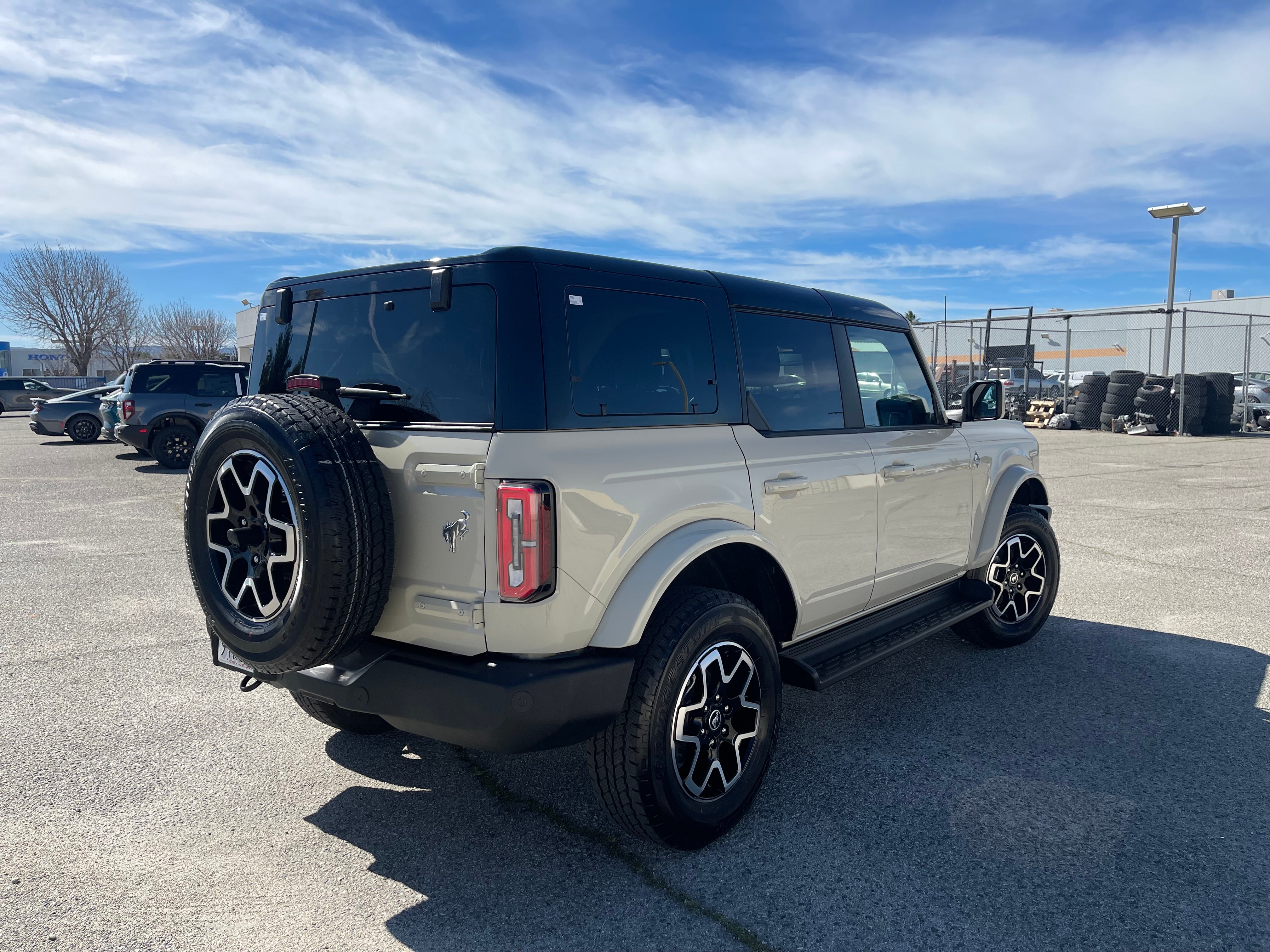2025 Ford Bronco Outer Banks