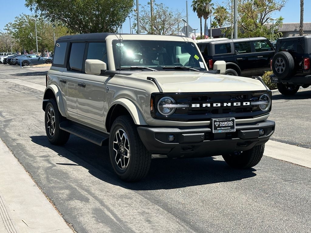 2026 Ford Bronco Outer Banks