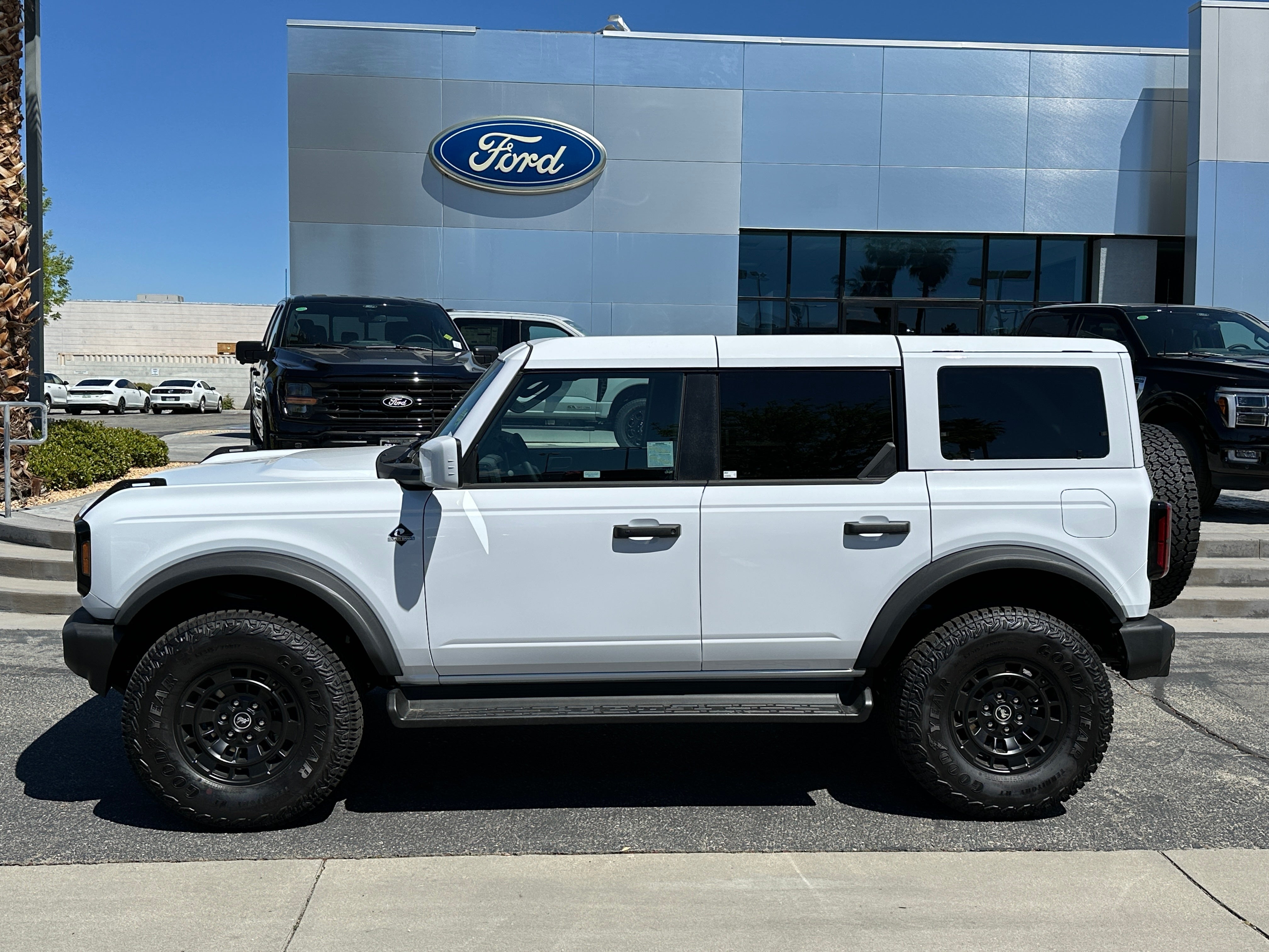 2026 Ford Bronco Outer Banks 4 Door 4x4