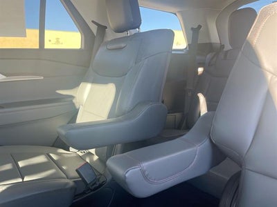 2026 Ford Explorer Active w/200A Pkg RWD