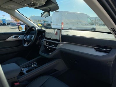 2026 Ford Explorer Active w/200A Pkg RWD