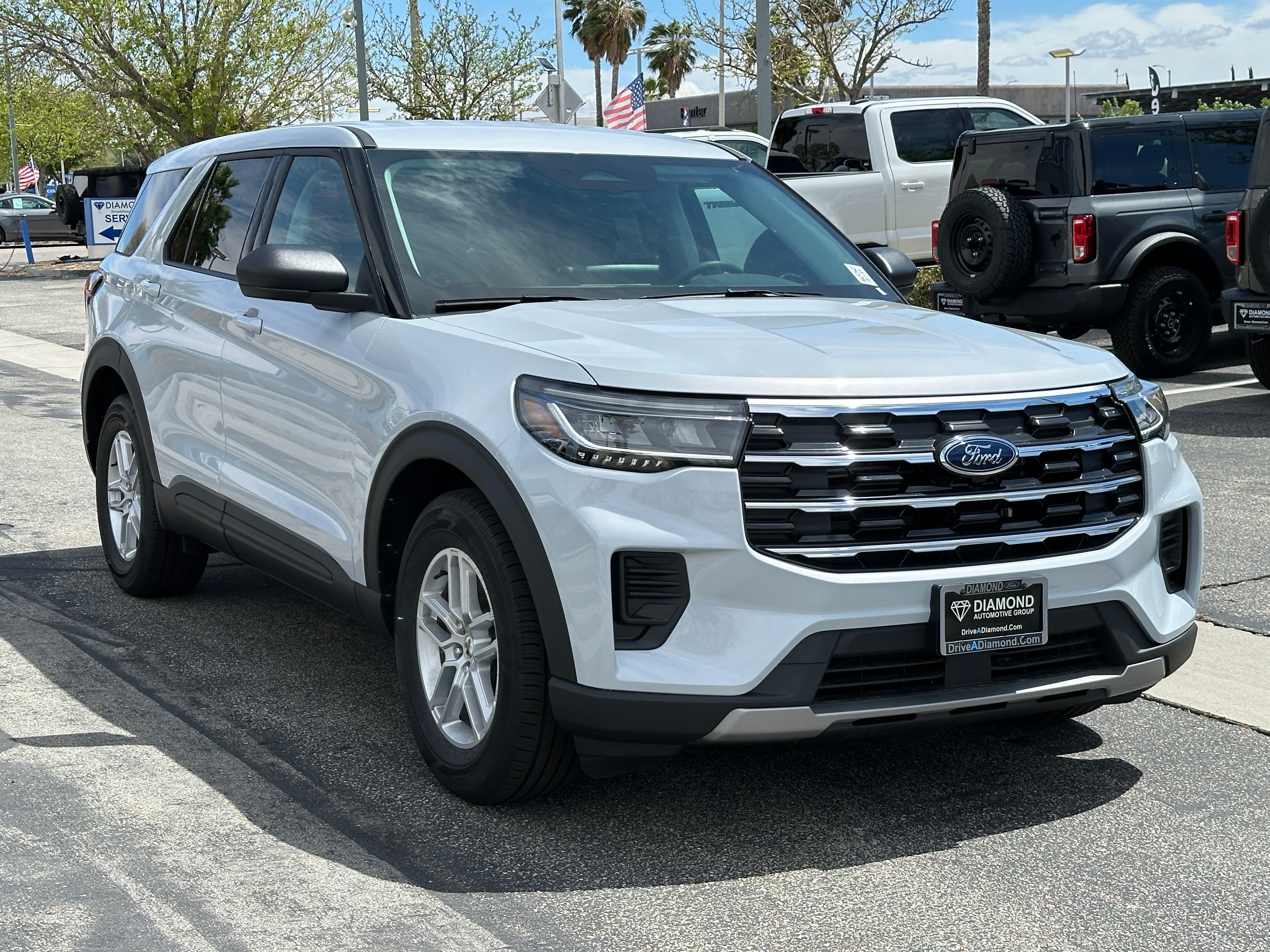 2026 Ford Explorer Active w/100A Pkg RWD