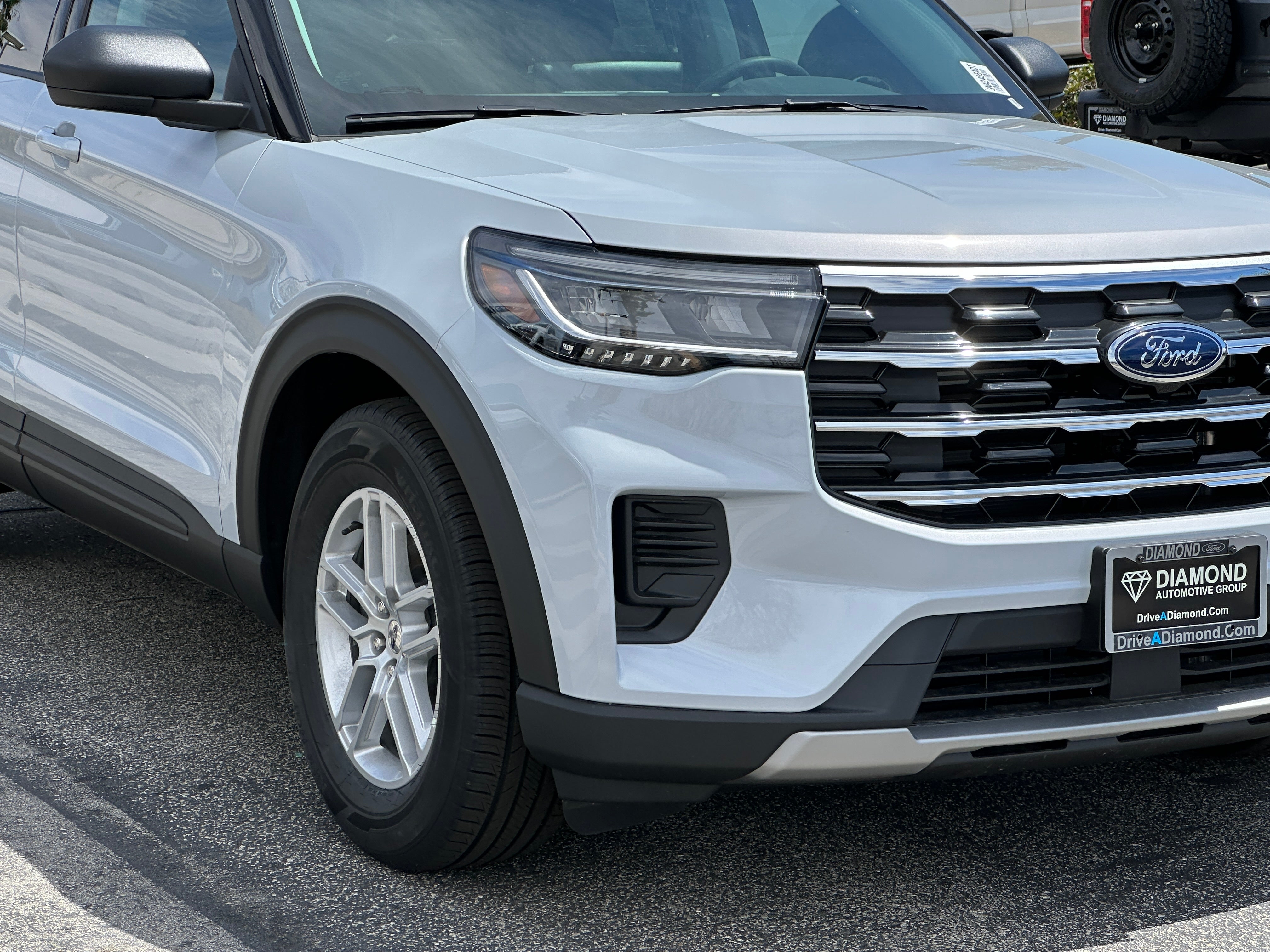 2026 Ford Explorer Active w/100A Pkg RWD