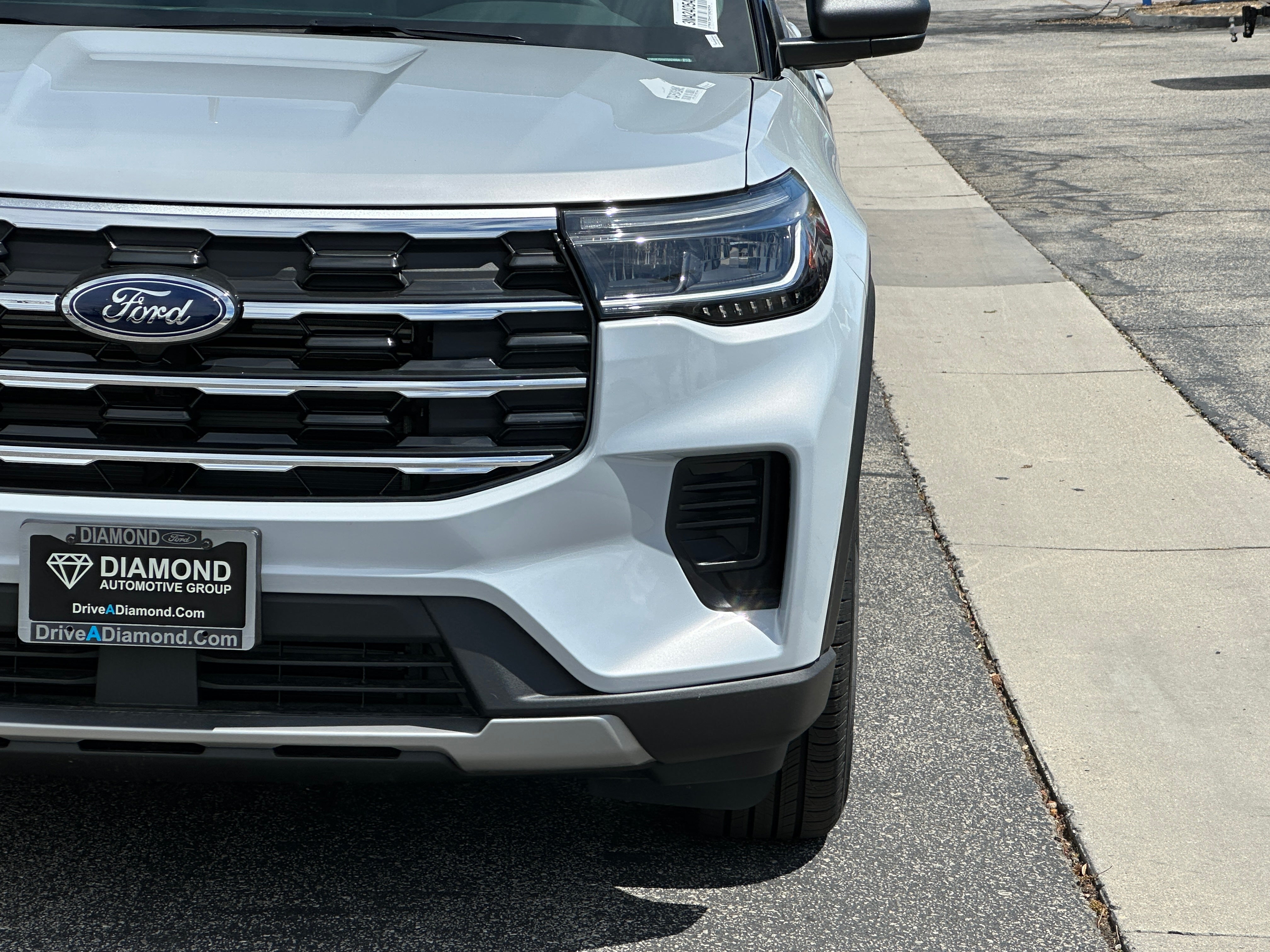 2026 Ford Explorer Active w/100A Pkg RWD