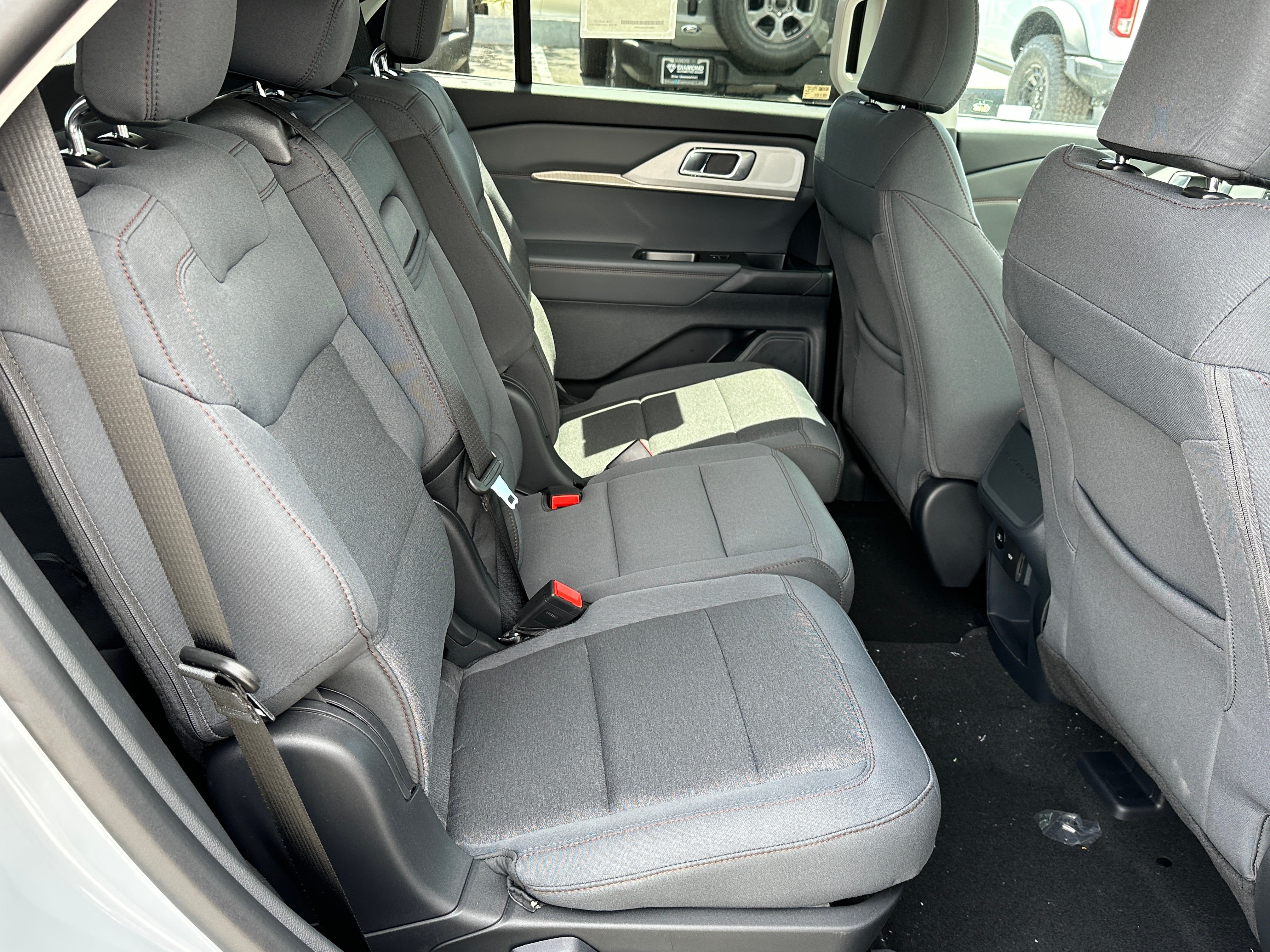 2026 Ford Explorer Active w/100A Pkg RWD