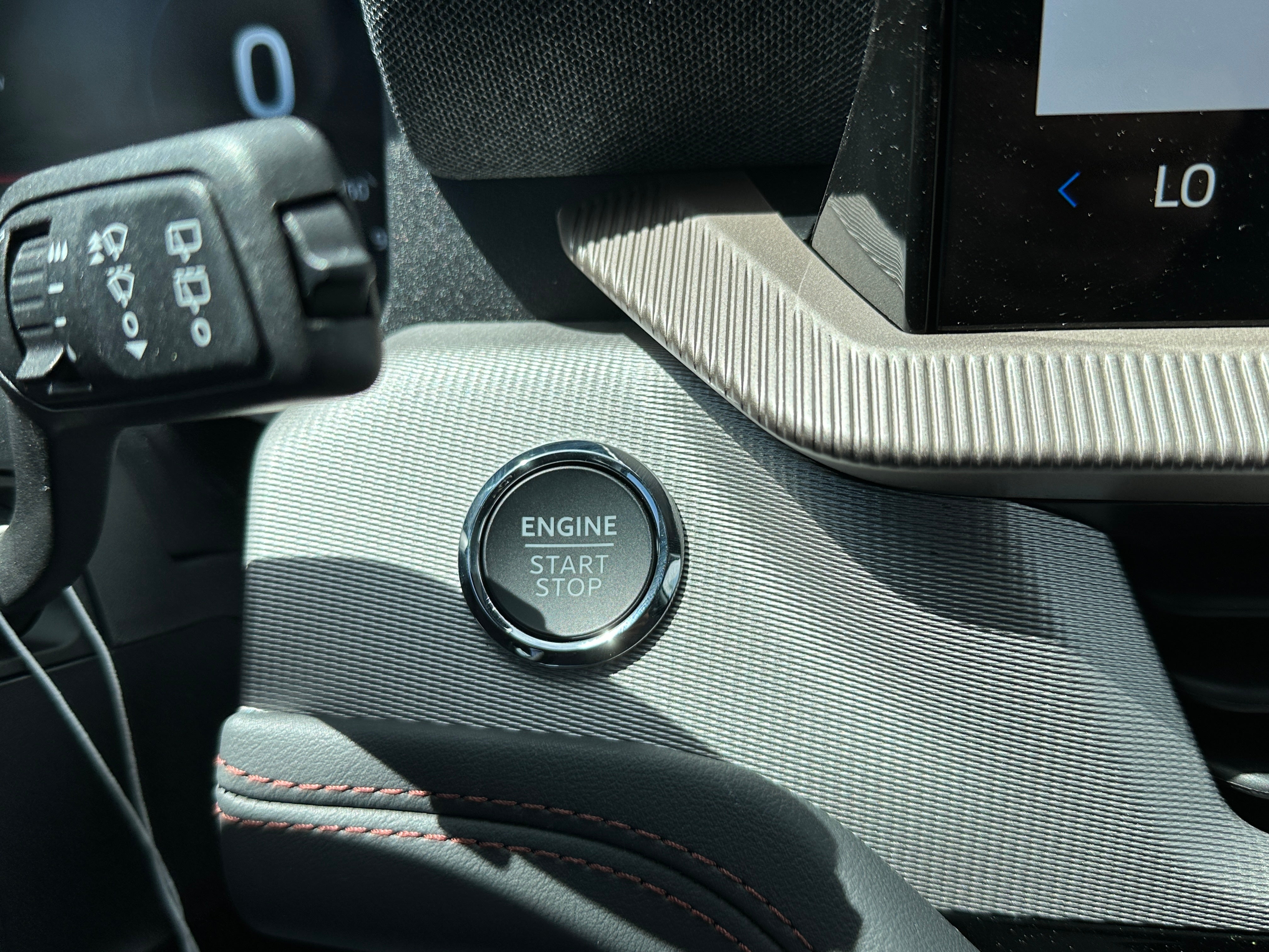 2026 Ford Explorer Active w/100A Pkg RWD