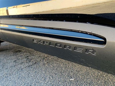 2026 Ford Explorer Active w/200A Pkg RWD