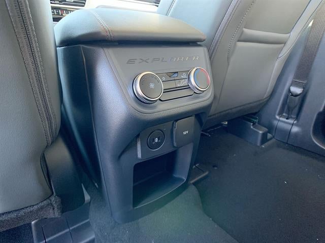 2026 Ford Explorer Active w/200A Pkg RWD