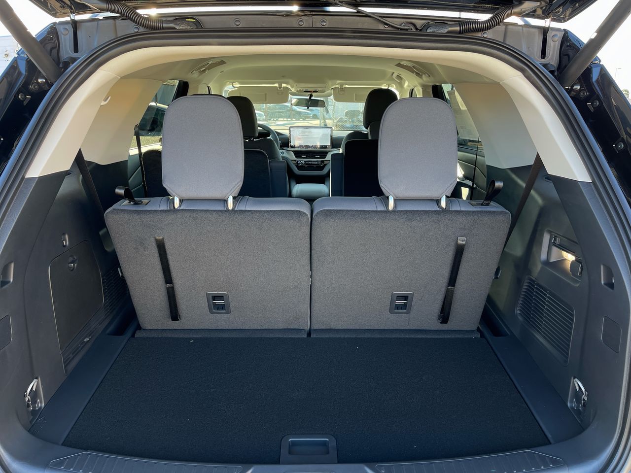 2026 Ford Explorer Active w/200A Pkg RWD