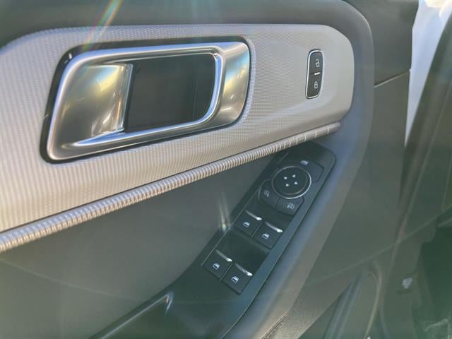 2026 Ford Explorer Active w/200A Pkg RWD