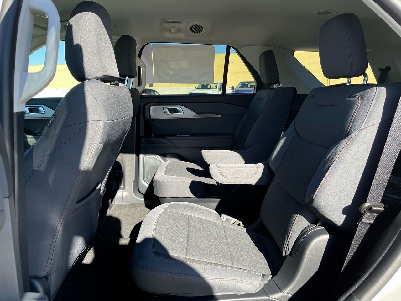 2026 Ford Explorer Active w/200A Pkg RWD