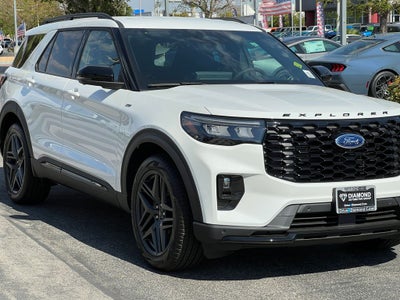 2026 Ford Explorer ST-Line