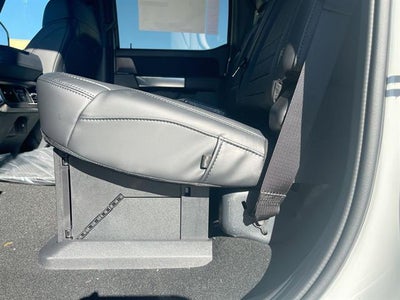 2026 Ford Super Duty F-350 SRW Platinum 4WD Crew Cab 6.75' Box