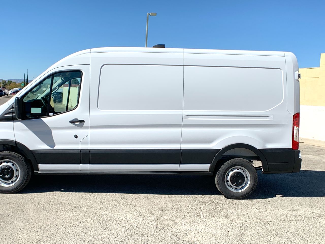 2026 Ford Transit Cargo Van T-250 148" Med Rf 9150 GVWR RWD