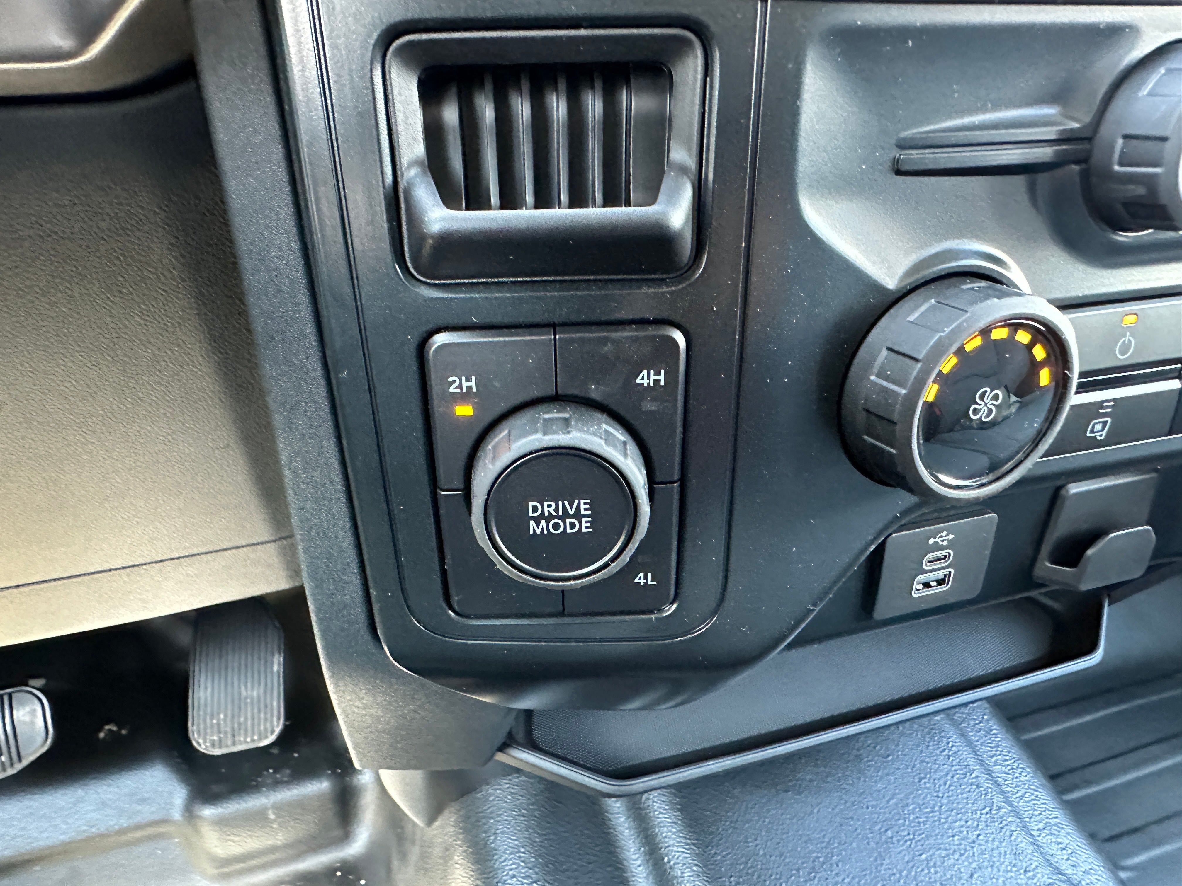 2026 Ford F-150 XL 4WD SuperCrew 5.5' Box