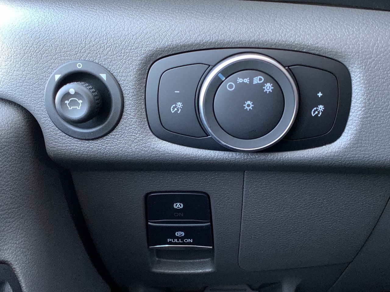 2025 Ford Transit Cargo Van T-150 148" Med Rf 8670 GVWR RWD