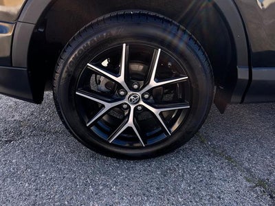 2017 Toyota RAV4 SE