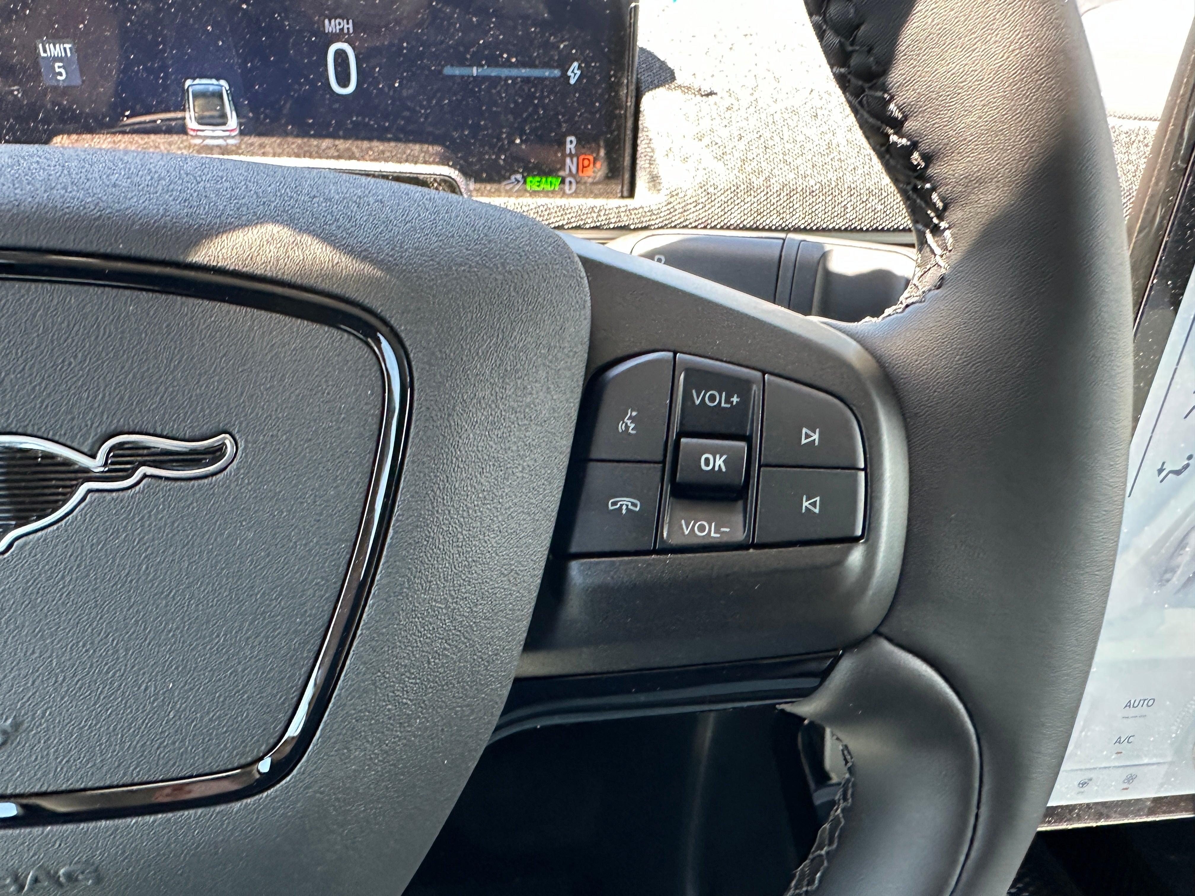 2025 Ford Mustang Mach-E Premium RWD