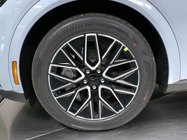 2025 Ford Mustang Mach-E Premium RWD