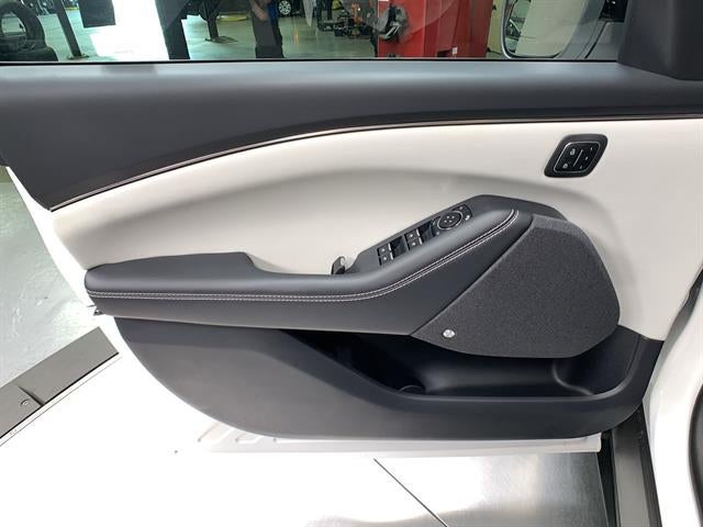 2025 Ford Mustang Mach-E Premium RWD