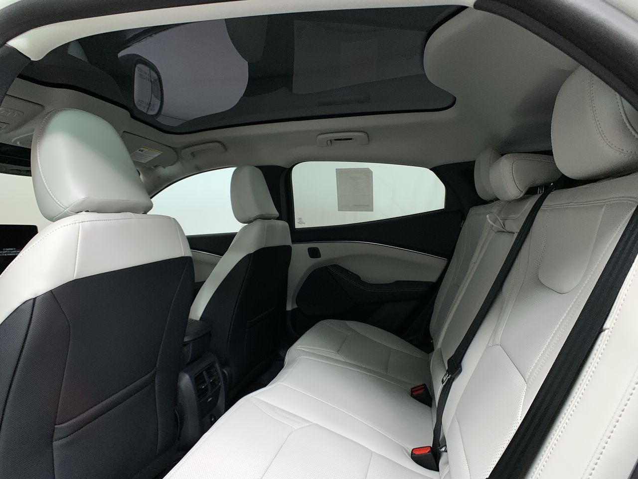 2025 Ford Mustang Mach-E Premium RWD