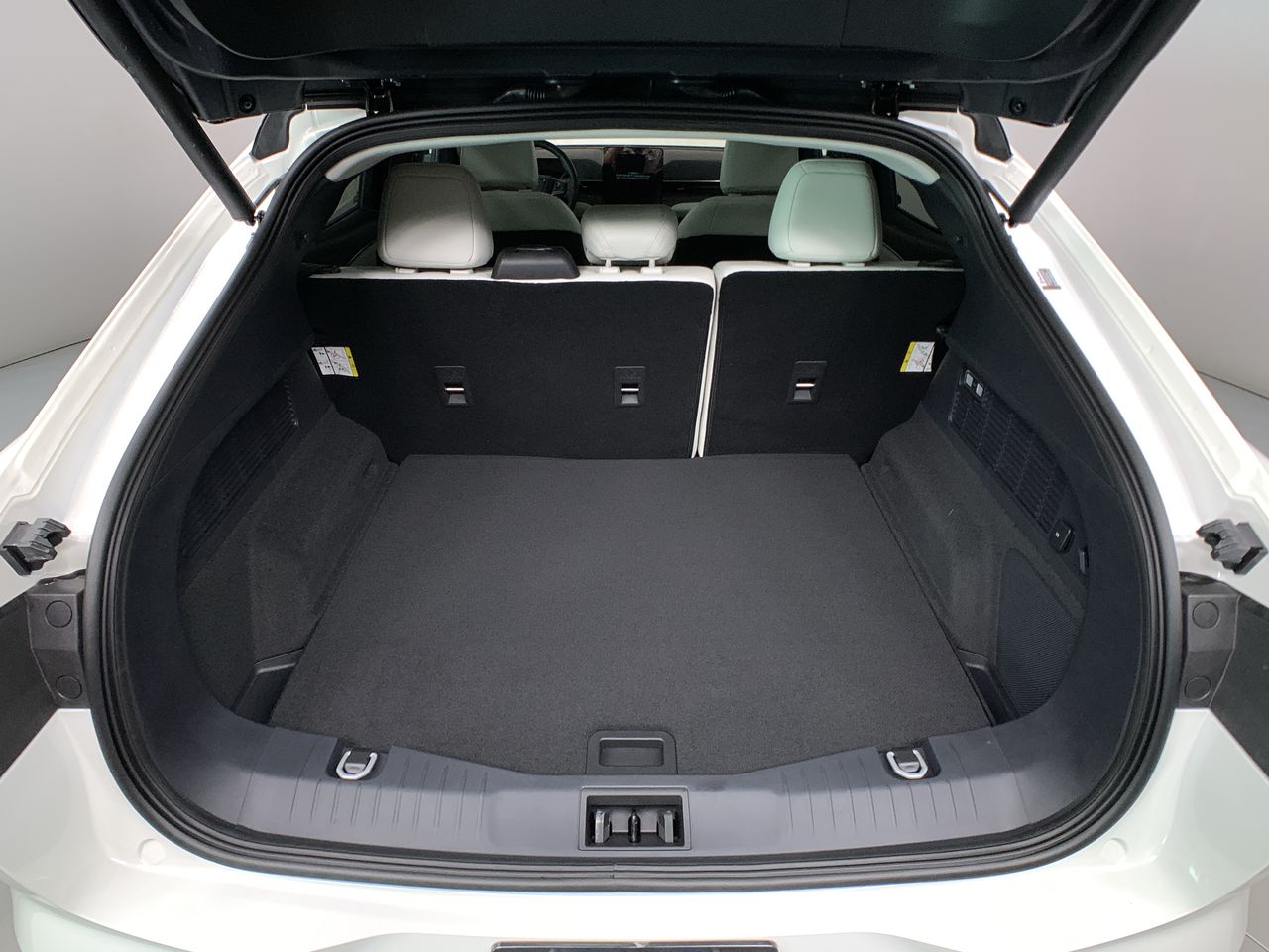 2025 Ford Mustang Mach-E Premium RWD