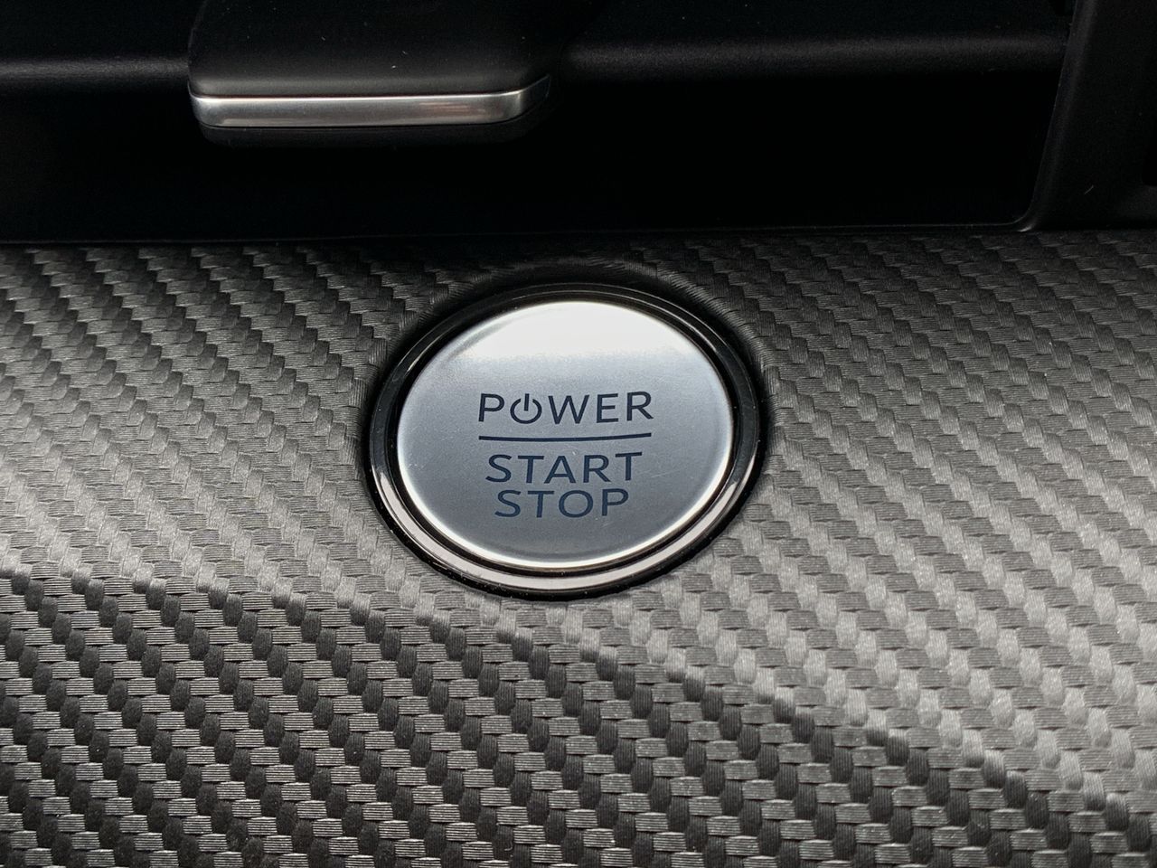 2025 Ford Mustang Mach-E Premium RWD