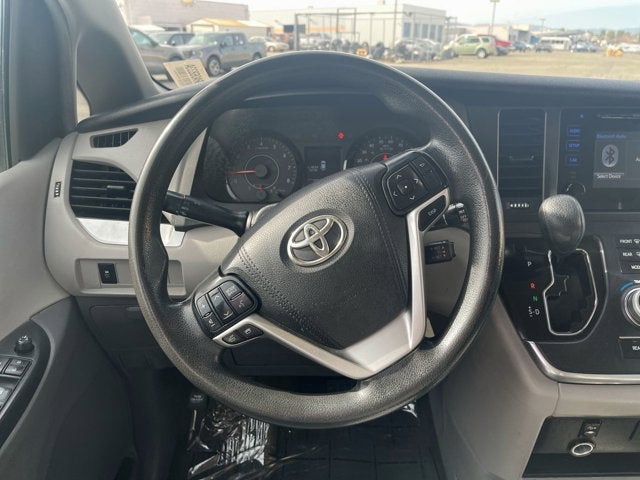 2017 Toyota Sienna L