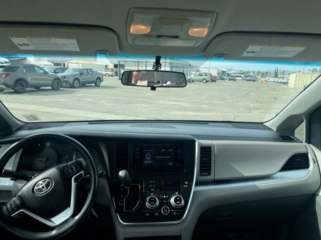 2017 Toyota Sienna L