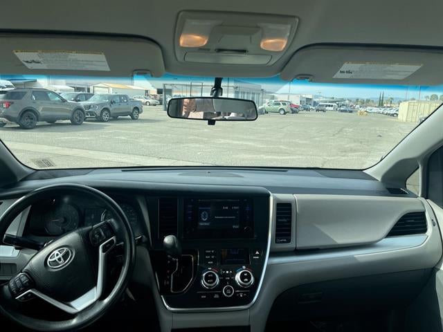 2017 Toyota Sienna L