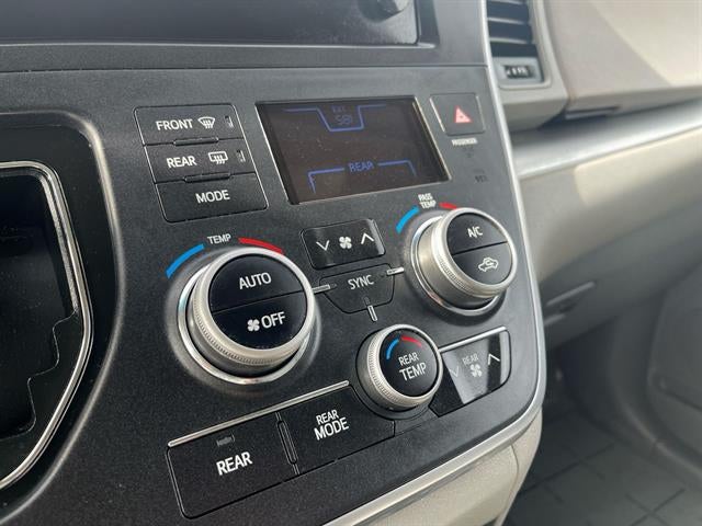 2017 Toyota Sienna L