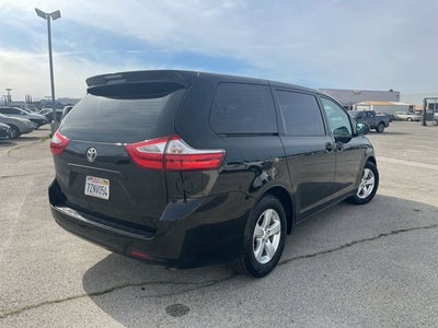 2017 Toyota Sienna L