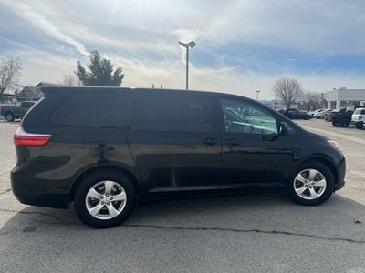 2017 Toyota Sienna L