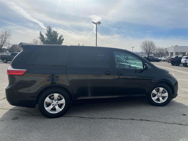 2017 Toyota Sienna L