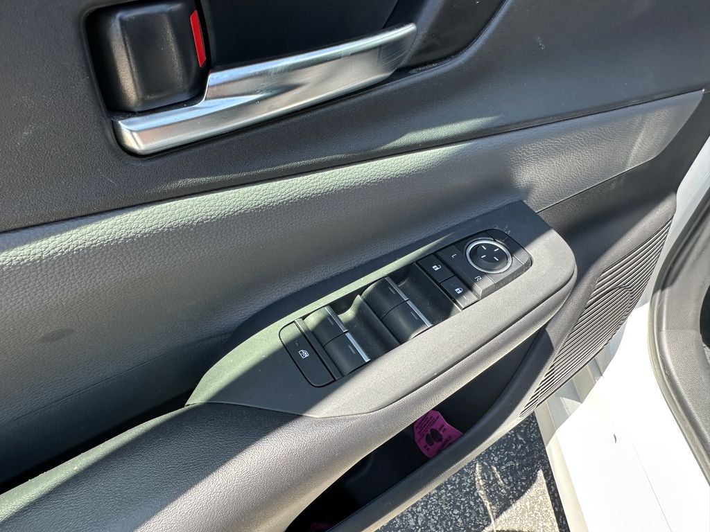 2023 Toyota Prius XLE