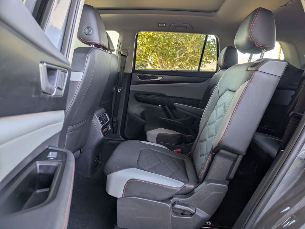 2025 Volkswagen Atlas 2.0T Peak Edition