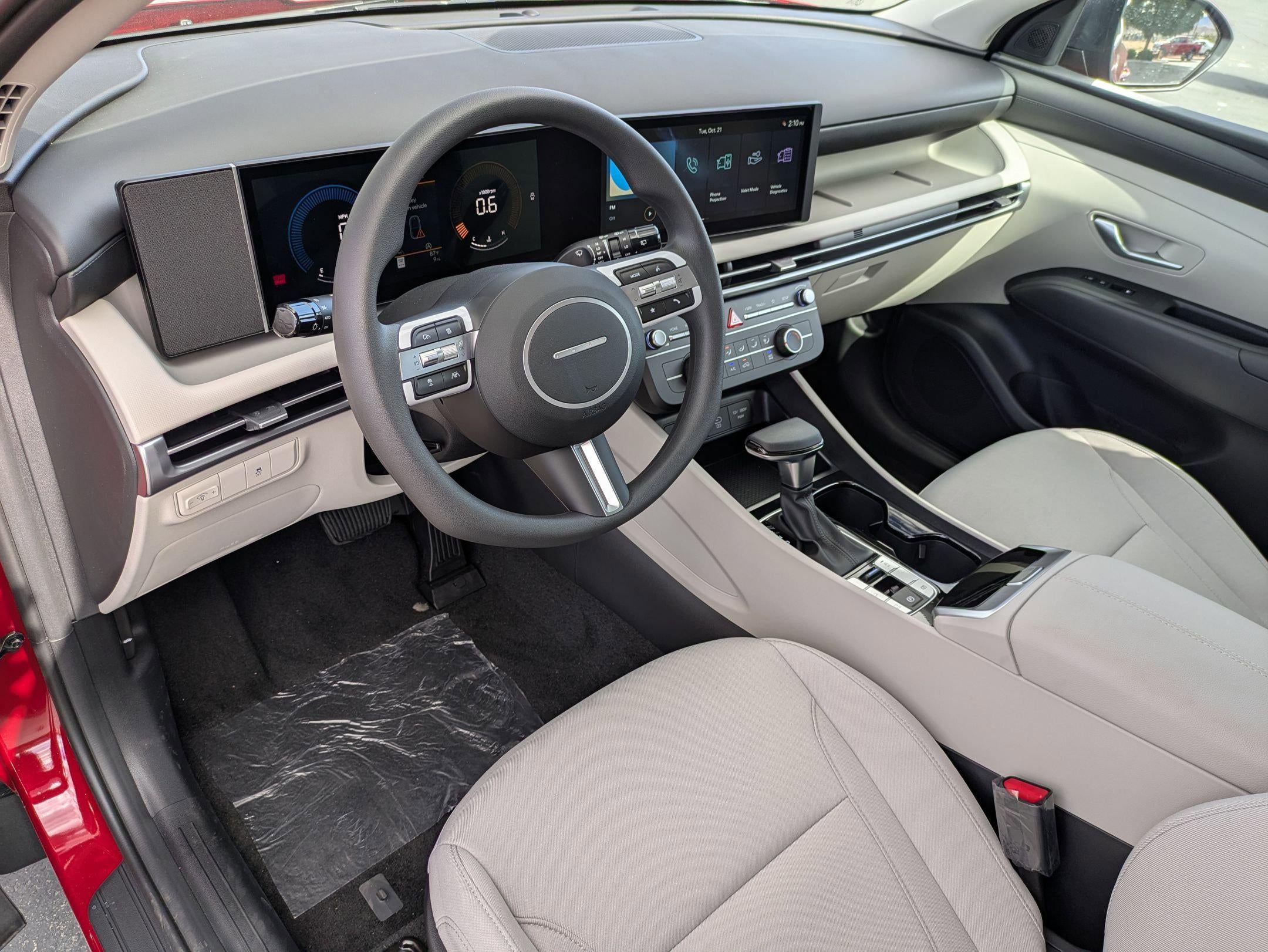 2026 Hyundai Tucson SE FWD