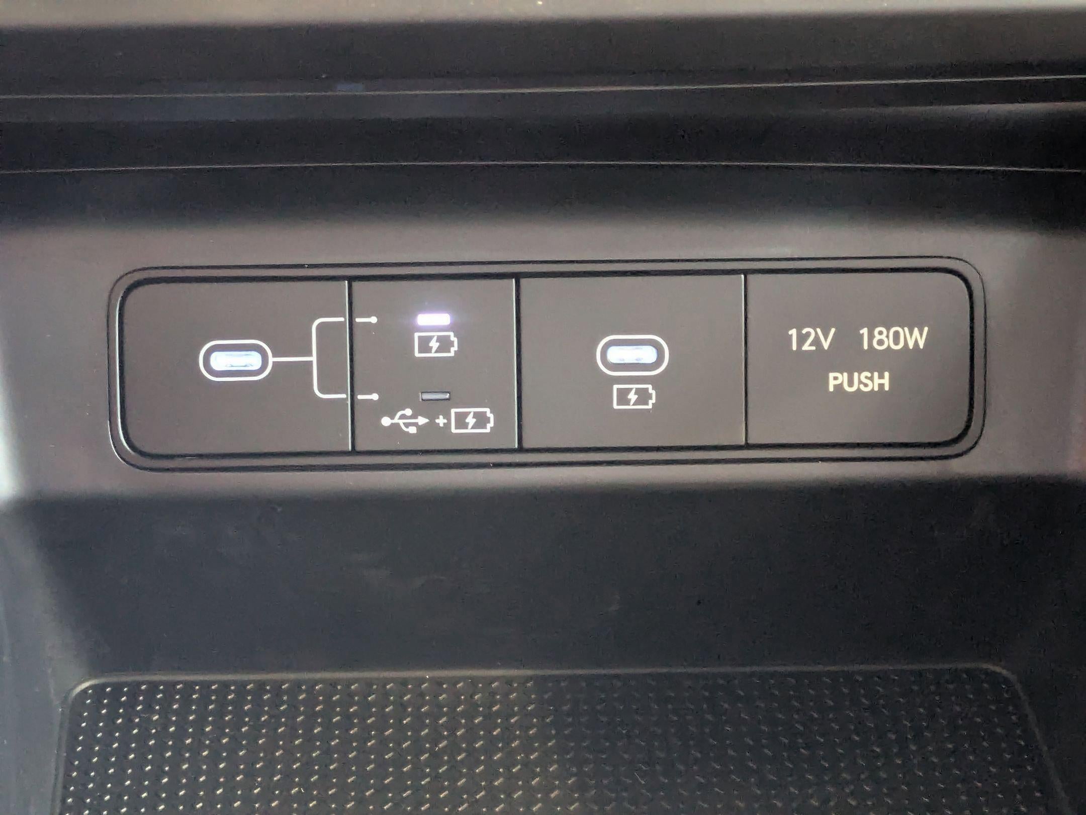 2025 Hyundai Santa Cruz SE FWD